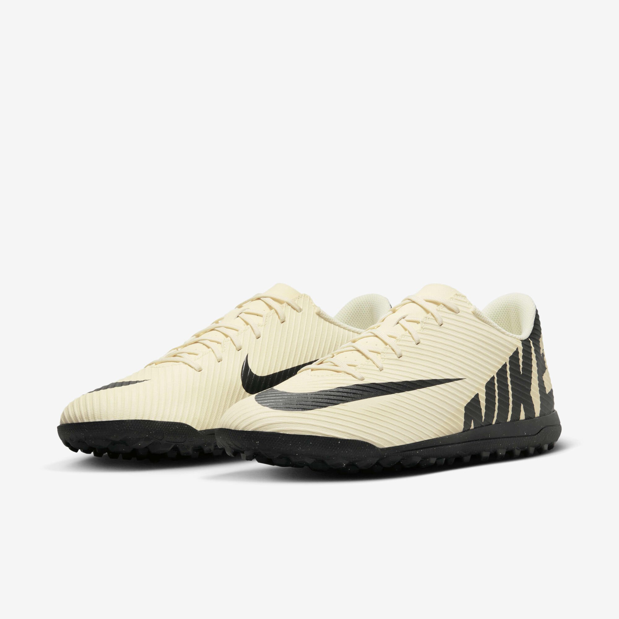 NIKE DJ5968 700