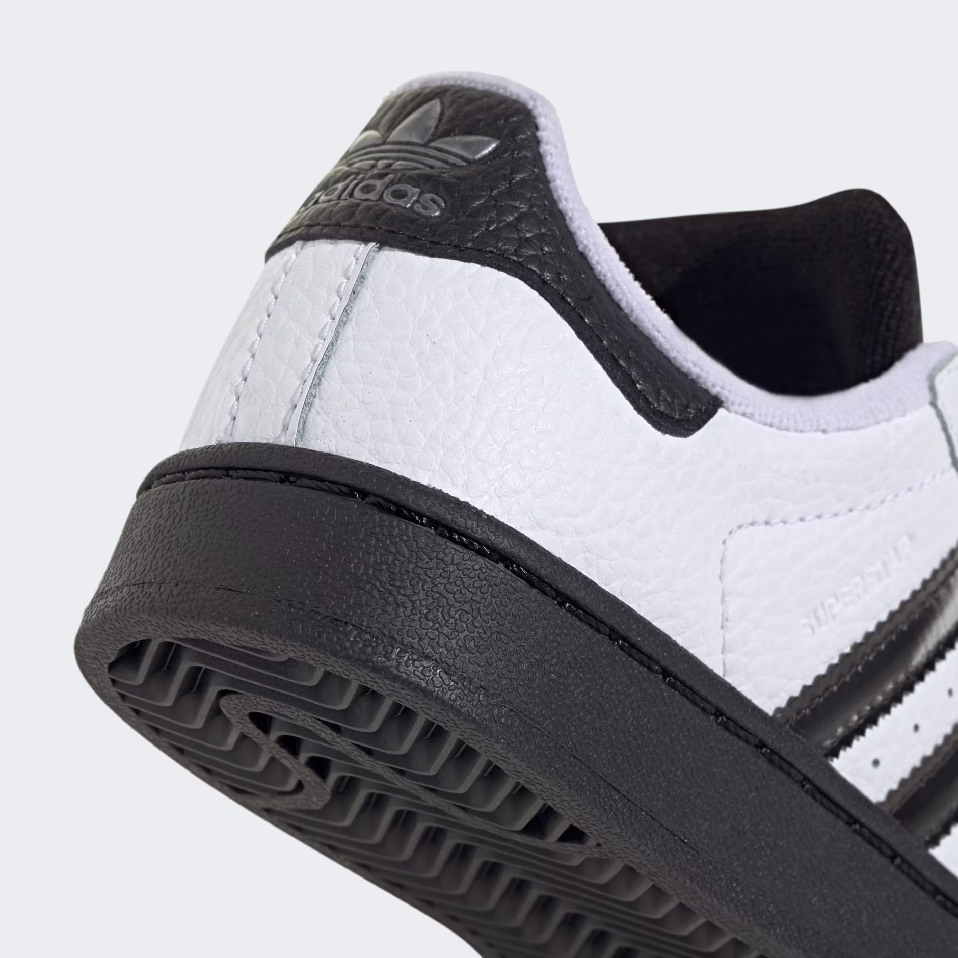 ADIDAS JQ0315
