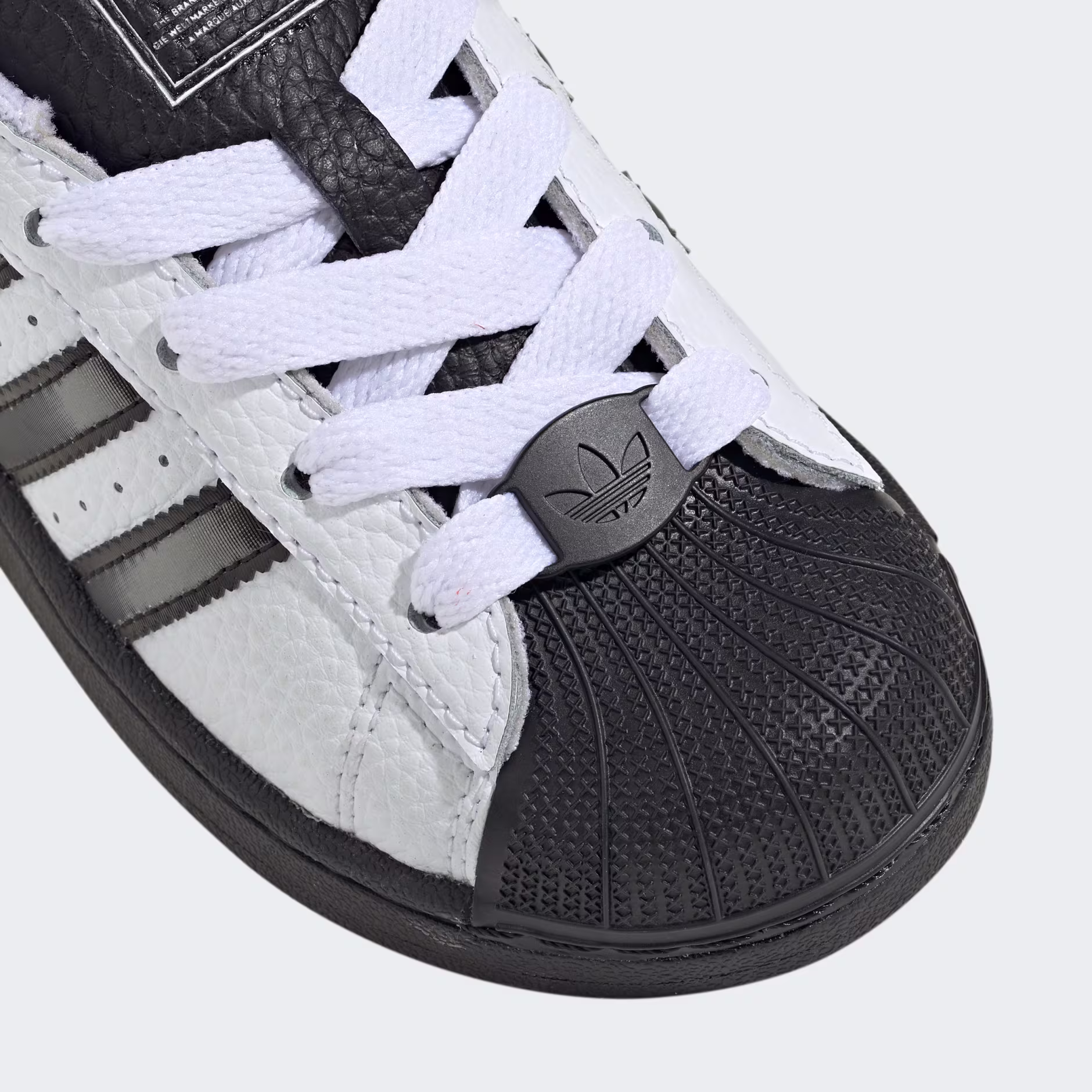 ADIDAS JQ0315