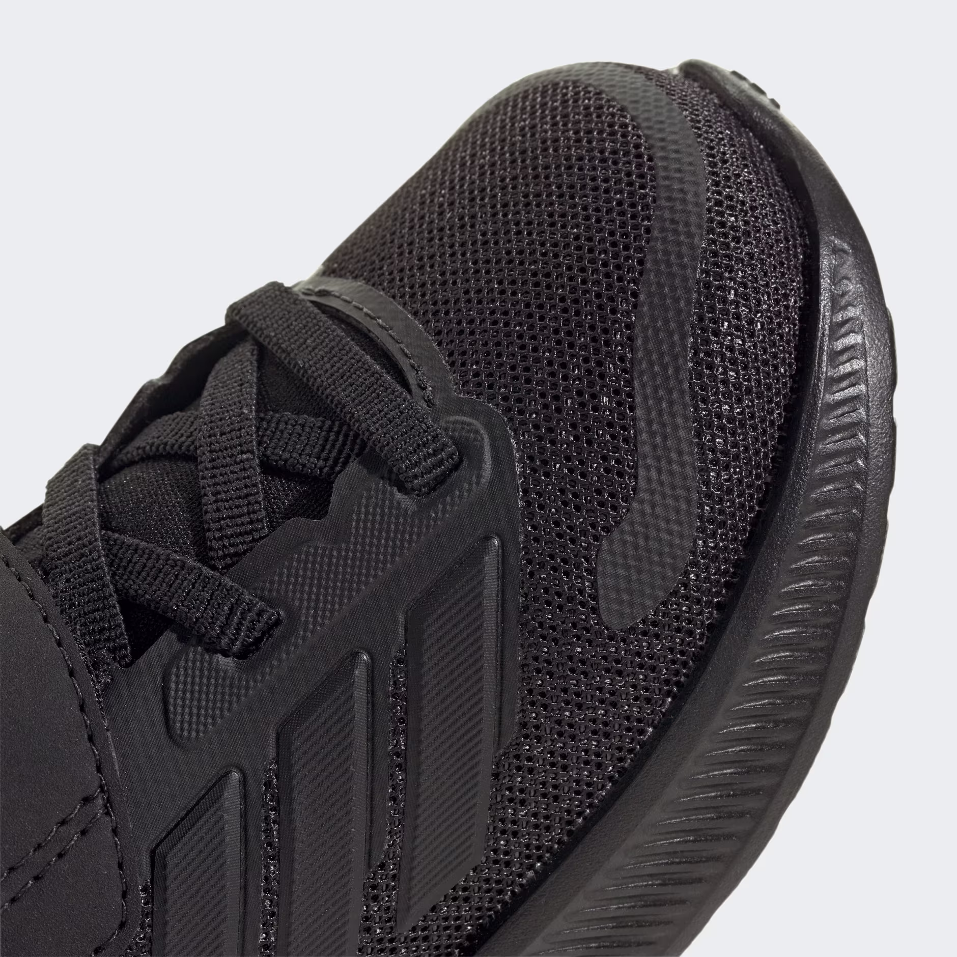 ADIDAS IE8596
